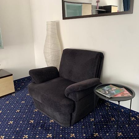 Cozy & Warm Studio Bucureşti Ngoại thất bức ảnh